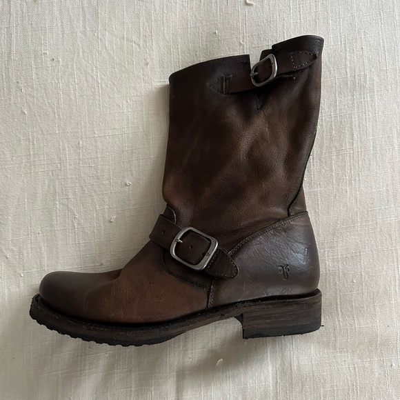 Frye Veronica Short Boots - Picture 7 of 12